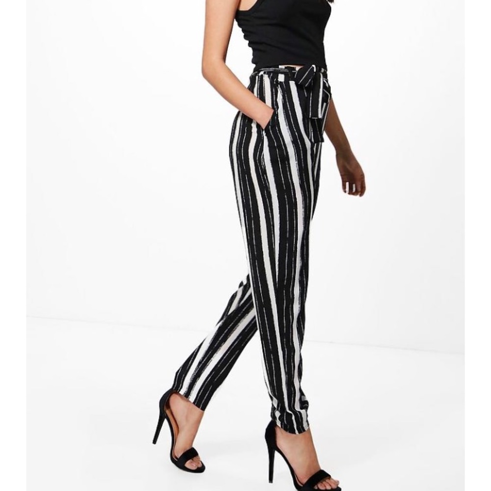 Boohoo High Waisted Tapered Trousers